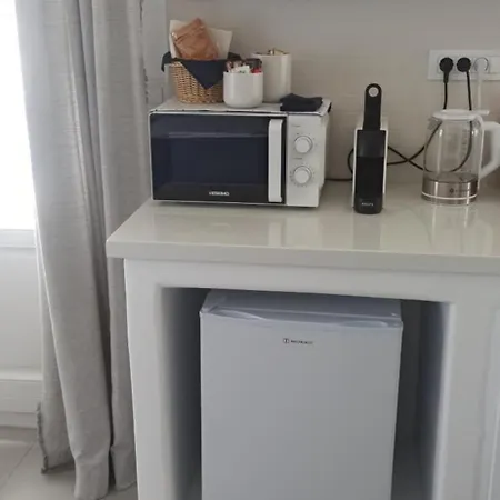 Gemelos Cozy Megáli Ámosz