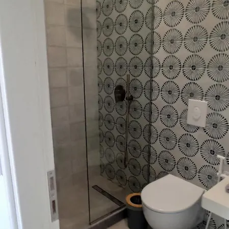 Gemelos Cozy Megáli Ámosz