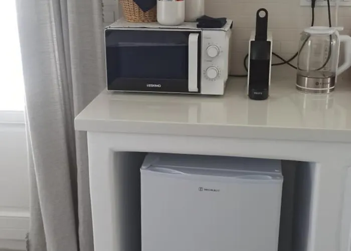 Gemelos Cozy Megáli Ámosz